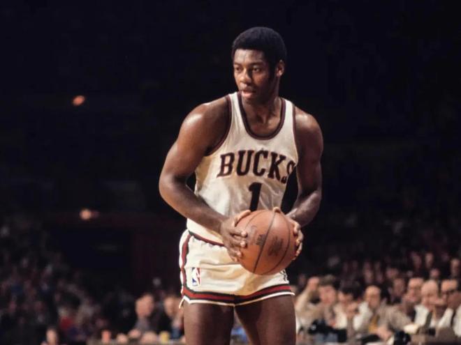 在球场上 在球场上